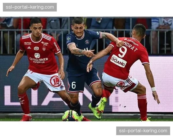 兰斯2-2波尔多，四粒进球全部来源于边路传中后的抢点或二点进攻